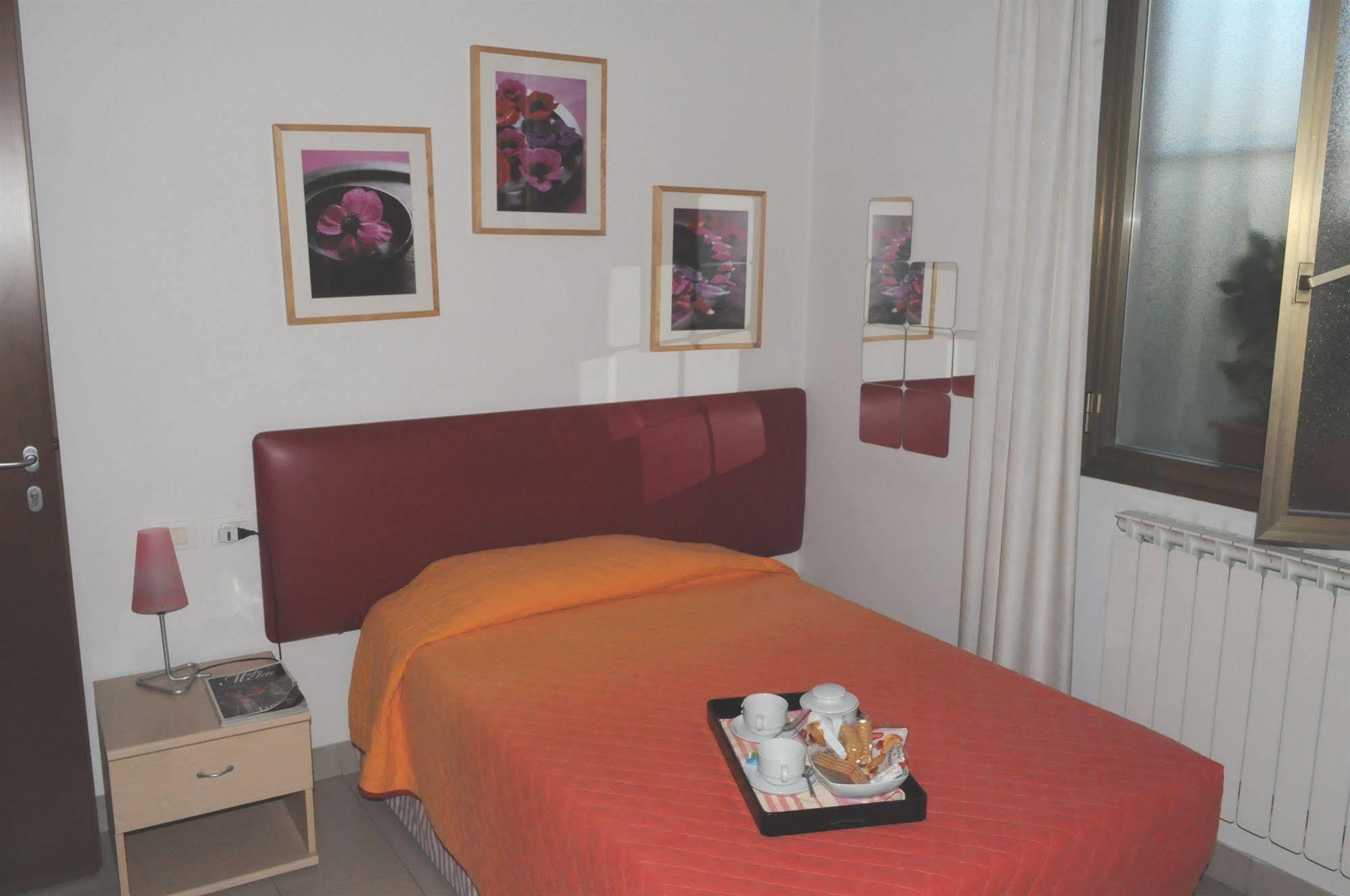 Marinetta Bed & Breakfast Синя Екстериор снимка