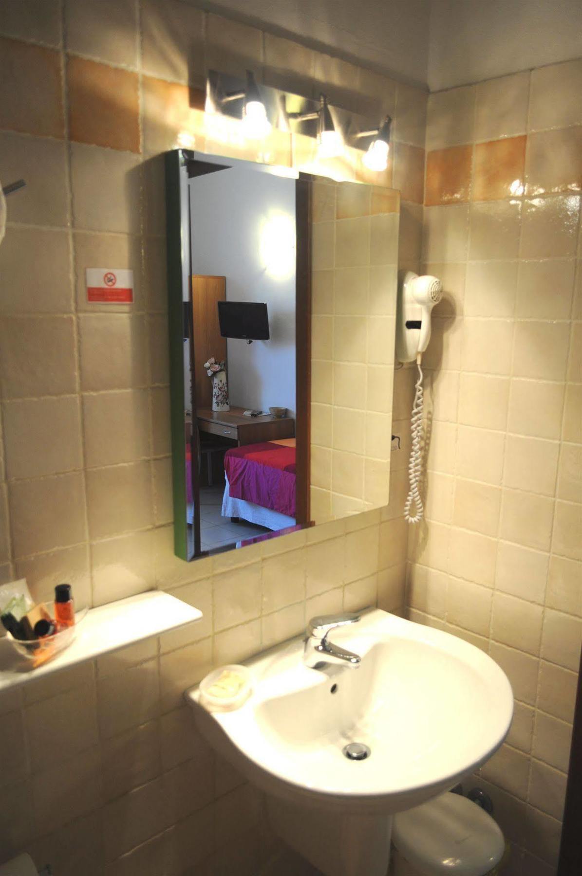 Marinetta Bed & Breakfast Синя Екстериор снимка