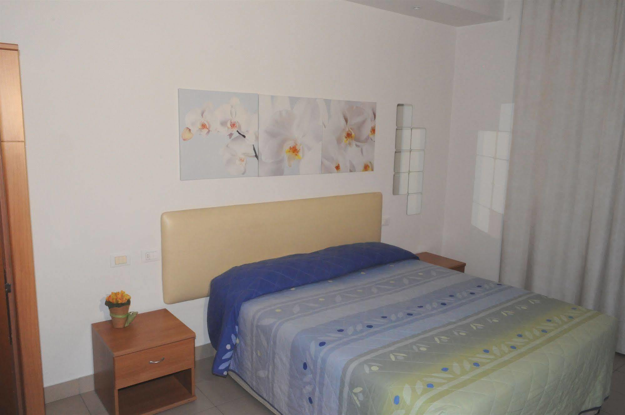 Marinetta Bed & Breakfast Синя Екстериор снимка