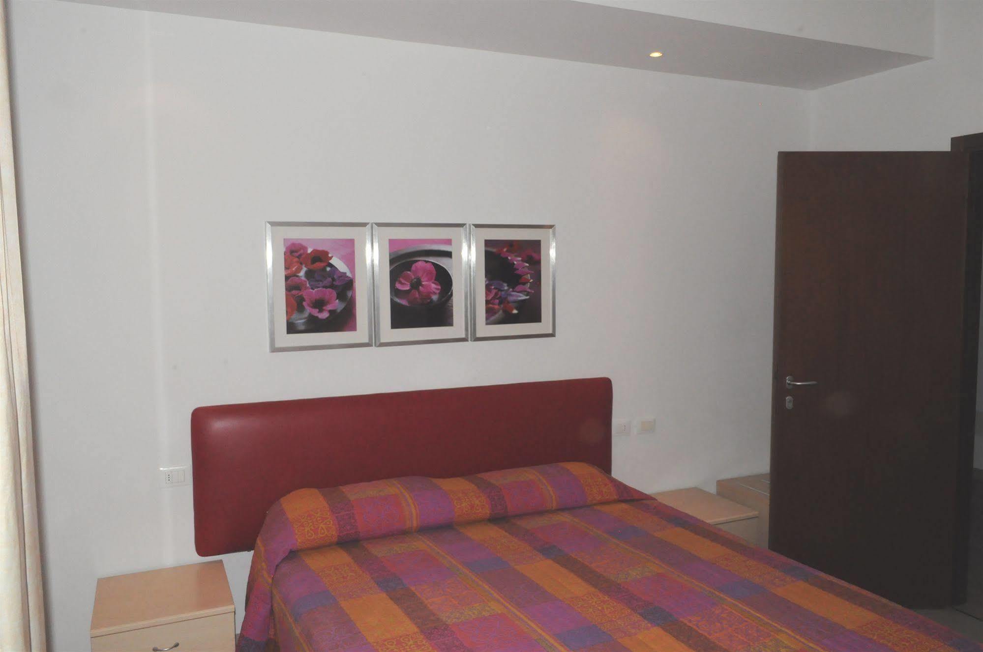 Marinetta Bed & Breakfast Синя Екстериор снимка